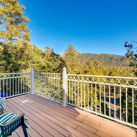Spacious Idyllwild Home With Mountain Views!